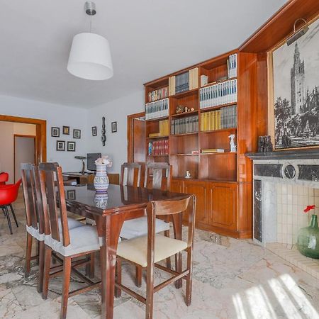 Puerta De Carmona Apartment Seville Exterior photo