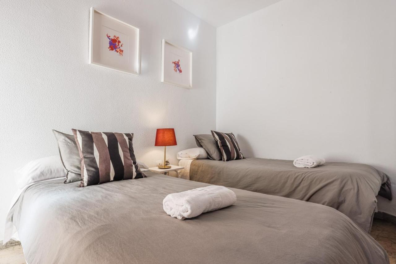 Puerta De Carmona Apartment Seville Exterior photo