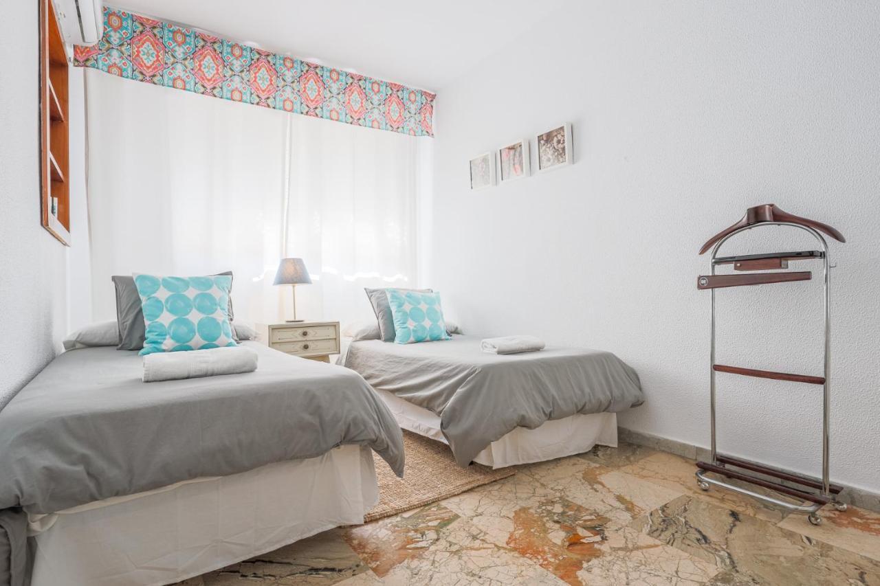 Puerta De Carmona Apartment Seville Exterior photo