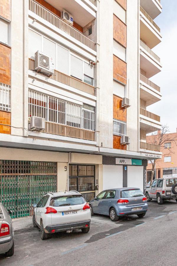 Puerta De Carmona Apartment Seville Exterior photo