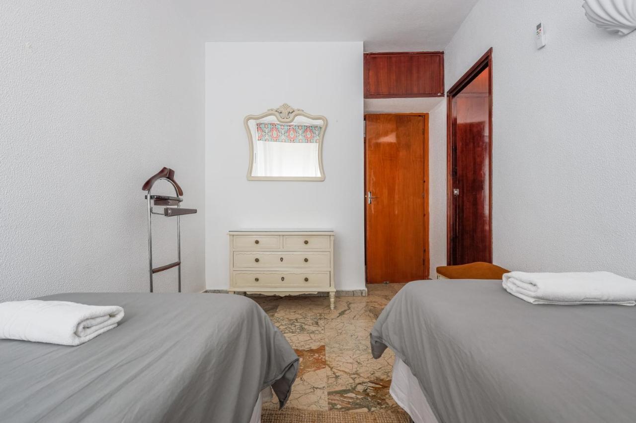 Puerta De Carmona Apartment Seville Exterior photo